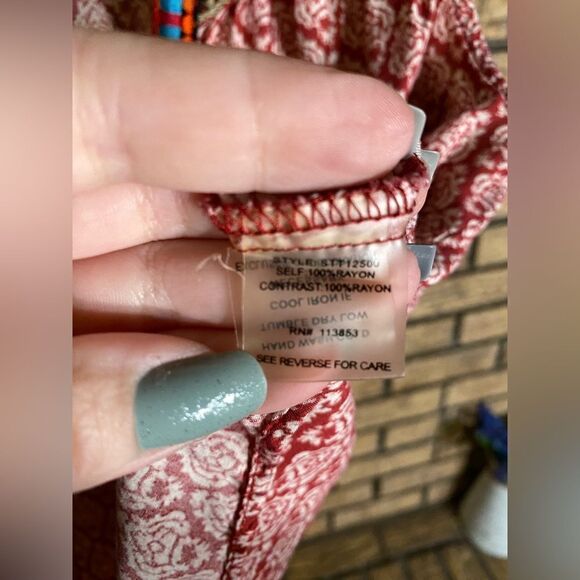 Red Sugar+l!ps tank top - Picture 3 of 6